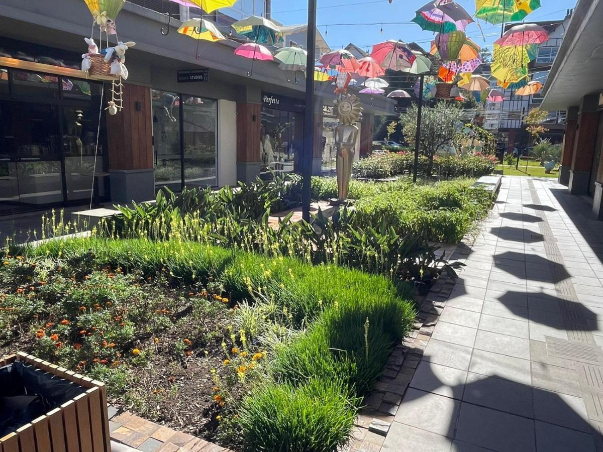 Appartamento Loft Novo Aconchegante A 500M Da Rua Coberta Gramado Esterno foto